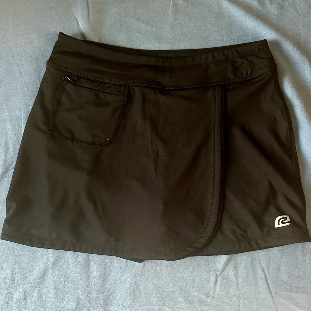 RoadRunner Black Running Skort